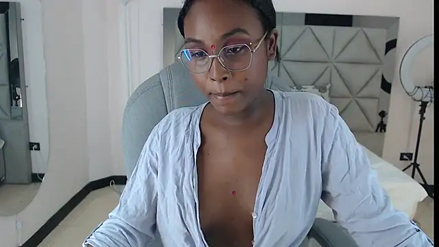 Snapshot of lily_mendoza chatting on July 2026 08:00:01 PM lily mendoza online show from July 2026 08:00:01 PM