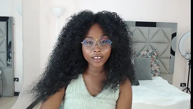 Snapshot of lily_mendoza chatting on July 2026 07:40:02 PM lily mendoza online show from July 2026 07:40:02 PM