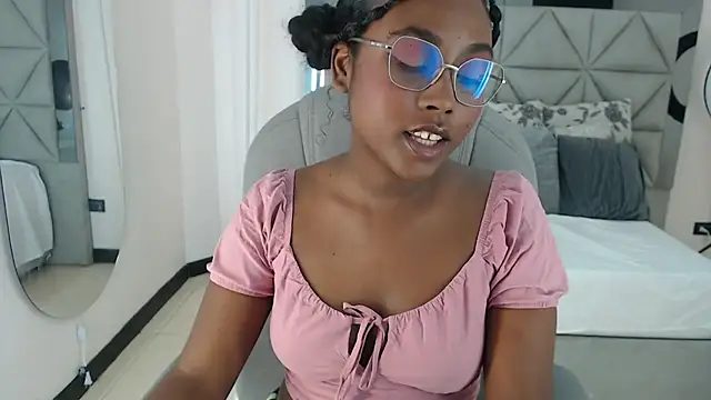 Snapshot of lily_mendoza chatting on July 2026 07:38:01 PM lily mendoza online show from July 2026 07:38:01 PM