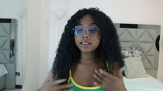 Snapshot of lily_mendoza chatting on July 2026 08:15:02 PM lily mendoza online show from July 2026 08:15:02 PM