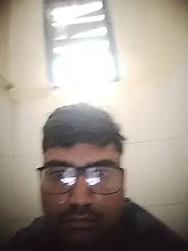 Snapshot of dhirusury050625 chatting on July 2026 01:00:01 AM dhirusury050625 online show from July 2026 01:00:01 AM