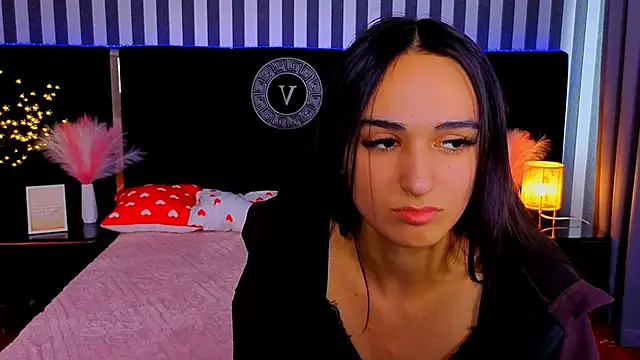 Chanell Maon online show from June 2026 01:20:02 PM