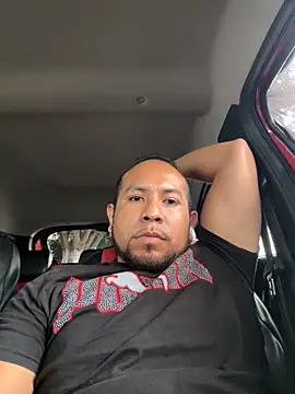 Snapshot of luis8888hdz chatting on June 2026 05:01:02 PM luis8888hdz online show from June 2026 05:01:02 PM
