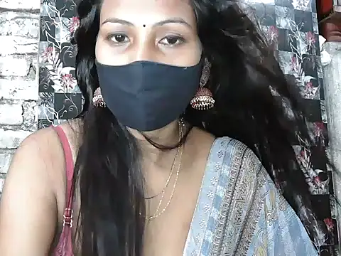 Snapshot of NottyMomo chatting on July 2026 05:44:02 AM NottyMomo online show from July 2026 05:44:02 AM