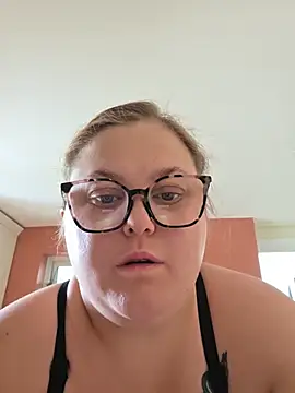 Snapshot of Ivy-Rose-xx chatting on July 2026 06:28:02 AM Ivy-Rose-xx online show from July 2026 06:28:02 AM