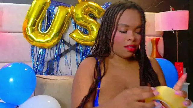 Snapshot of EbonyHenner chatting on July 2026 12:33:01 PM EbonyHenner online show from July 2026 12:33:01 PM
