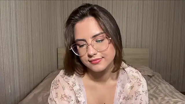 Snapshot of Mina_Aston chatting on July 2026 09:25:02 AM Mina Aston online show from July 2026 09:25:02 AM