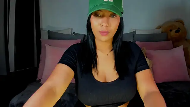 NicolePasqualott online show from February 2025 07:48:02 PM