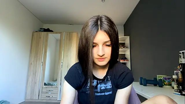 SpanishRooter online show from July 2026 07:17:01 AM