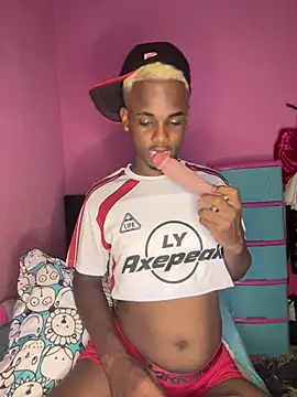 Snapshot of dereck_jay- chatting on July 2026 06:13:02 PM dereck jay- online show from July 2026 06:13:02 PM