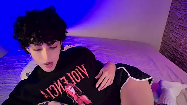 xFemboyToy online show from June 2026 01:33:01 AM
