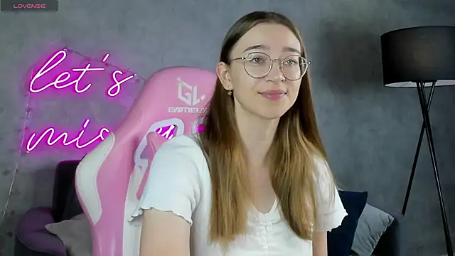 Lucy Green online show from July 2026 12:54:01 AM