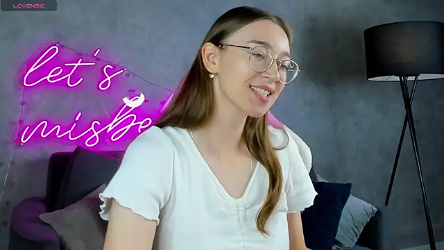 Lucy Green online show from July 2026 03:23:01 AM