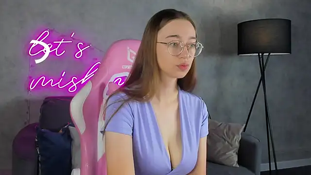 Lucy Green online show from July 2026 12:34:01 AM