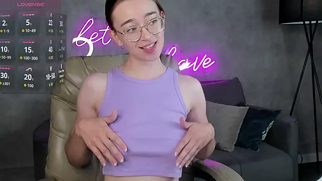 Lucy Green online show from July 2026 12:17:02 AM