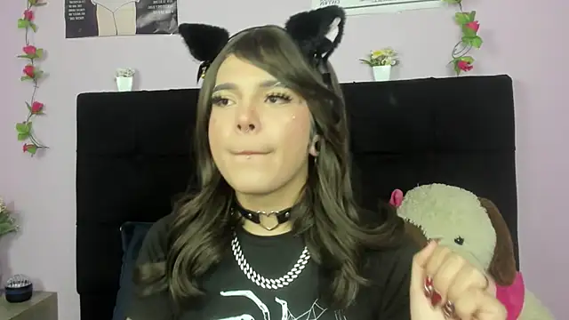Makii XOXO online show from July 2026 06:54:01 PM