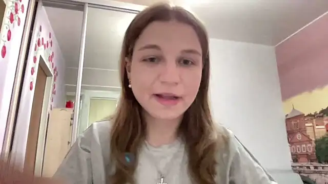 HwaTrippel online show from July 2026 02:48:02 PM