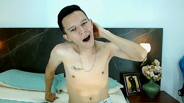 Snapshot of AlexLegendXX chatting on June 2026 04:53:01 PM AlexLegendXX online show from June 2026 04:53:01 PM