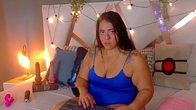 Snapshot of ShelyEvans__ chatting on August 2026 12:03:02 AM ShelyEvans online show from August 2026 12:03:02 AM