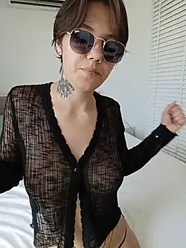 Lorysoon online show from June 2026 03:34:02 AM