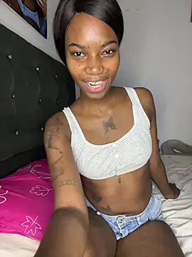 Snapshot of ShakiraThompss18 chatting on July 2026 01:15:02 AM ShakiraThompss18 online show from July 2026 01:15:02 AM
