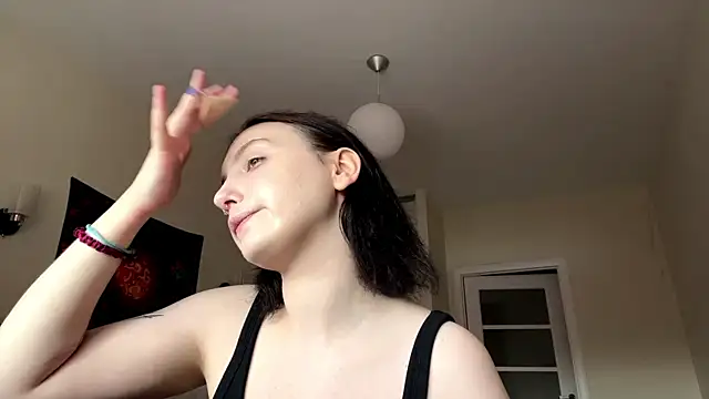 LillyPresti online show from June 2026 09:28:02 AM