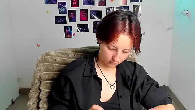 Dilara Kiss  online show from August 2026 05:32:02 AM
