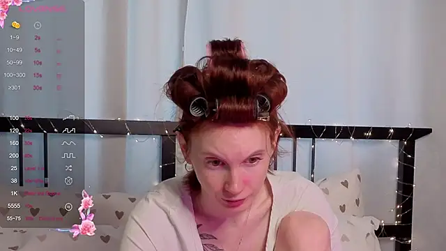 Snapshot of Jolie_Tox chatting on June 2026 09:32:02 AM Jolie Tox online show from June 2026 09:32:02 AM