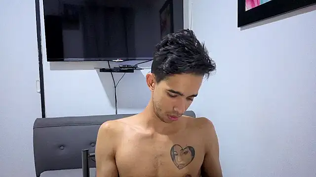 alexandro260 online show from July 2026 04:18:01 AM