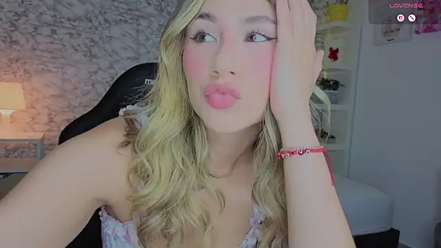 Isabella Bliss online show from June 2026 07:58:02 PM