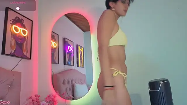 Sophie Mcgreen online show from June 2026 07:37:01 PM