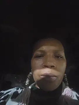 Snapshot of NAOMIdaFreakXXXXX chatting on November 2025 01:06:01 AM NAOMIdaFreakXXXXX online show from November 2025 01:06:01 AM