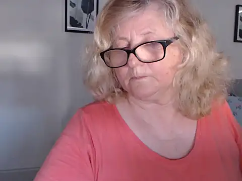 Snapshot of NoraMelow chatting on July 2026 07:44:01 AM NoraMelow online show from July 2026 07:44:01 AM