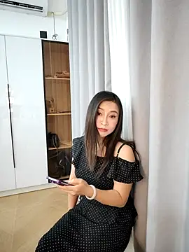 Snapshot of HY-SHUI chatting on June 2026 01:56:01 PM HY-SHUI online show from June 2026 01:56:01 PM