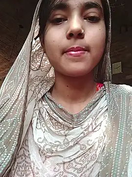 Snapshot of Simran_143 chatting on August 2026 03:41:01 AM Simran 143 online show from August 2026 03:41:01 AM