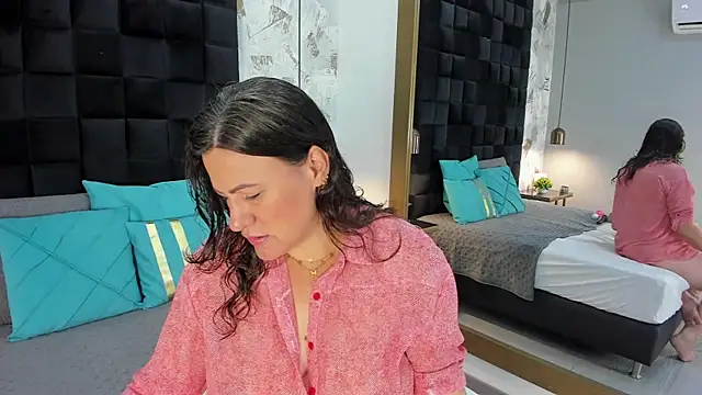 CharlotteG  online show from July 2026 01:20:01 PM