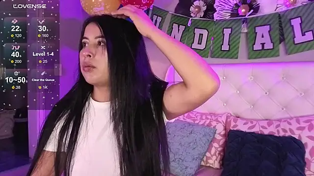 Snapshot of danaee_shy chatting on June 2026 03:25:01 PM danaee shy online show from June 2026 03:25:01 PM