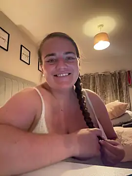 Snapshot of Bustygem_ chatting on July 2026 09:47:01 PM Bustygem online show from July 2026 09:47:01 PM