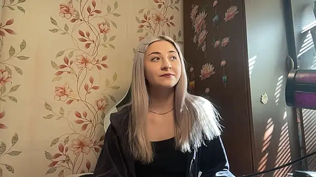 WhitePowerGirl online show from June 2026 11:24:02 AM