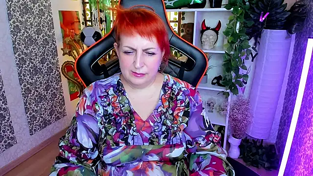 Joana Woods online show from July 2026 08:42:01 AM