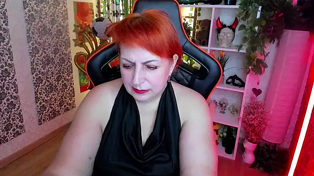 Joana Woods online show from July 2026 08:40:02 AM