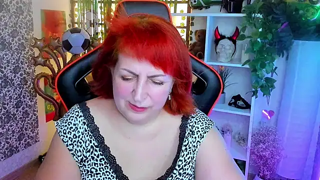 Joana Woods online show from July 2026 08:52:01 AM