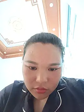 Snapshot of Holy-mi chatting on June 2026 05:12:01 AM Holy-mi online show from June 2026 05:12:01 AM
