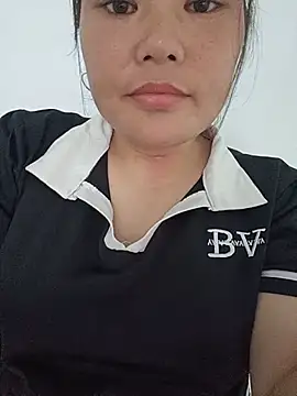 Snapshot of Holy-mi chatting on July 2026 02:06:02 AM Holy-mi online show from July 2026 02:06:02 AM