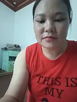 Snapshot of Holy-mi chatting on July 2026 06:06:02 AM Holy-mi online show from July 2026 06:06:02 AM