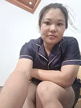Snapshot of Holy-mi chatting on August 2026 02:21:01 AM Holy-mi online show from August 2026 02:21:01 AM