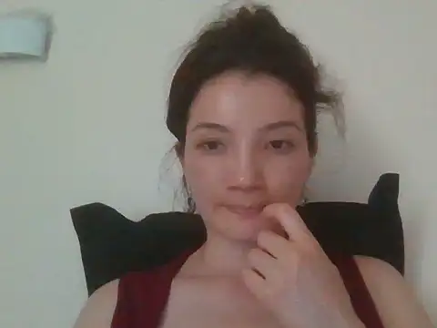 Snapshot of Calenyagi chatting on June 2026 06:18:02 AM Calenyagi online show from June 2026 06:18:02 AM