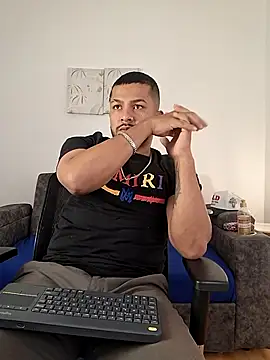 Snapshot of BrunoSilva_ chatting on July 2026 11:31:02 AM BrunoSilva online show from July 2026 11:31:02 AM