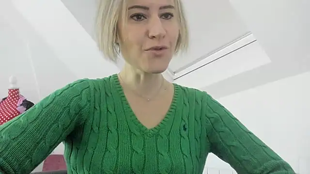 Ssoniaaa online show from February 2025 02:02:01 PM