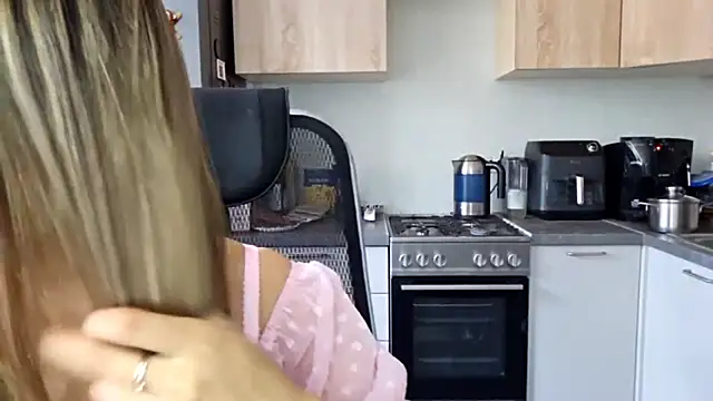 Snapshot of CamelTorch chatting on July 2026 11:01:02 AM CamelTorch online show from July 2026 11:01:02 AM
